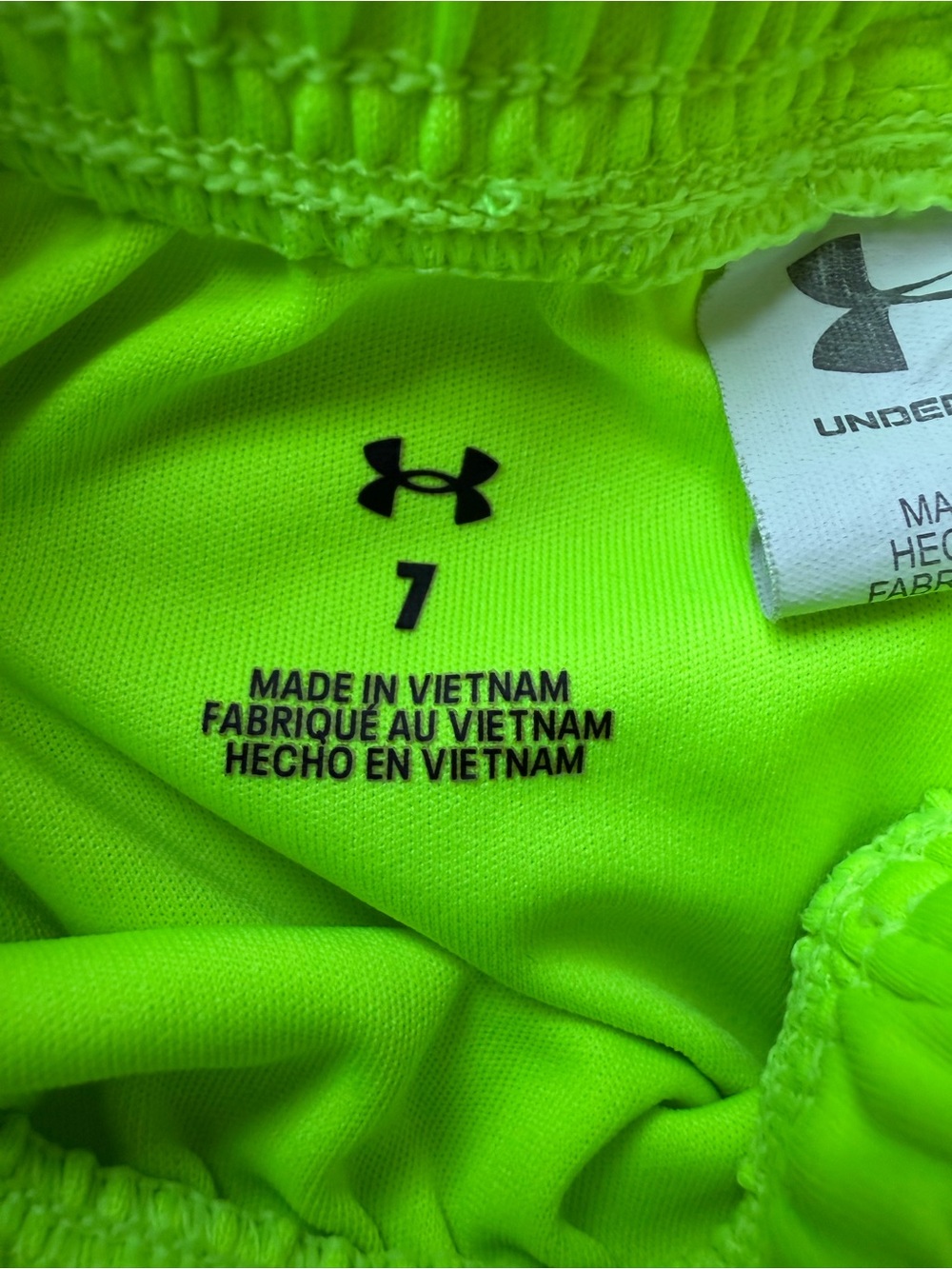 Under Armour Black Graphic Tee & Neon Yellow Athletic Shorts (7) - Picture 5 of 6
